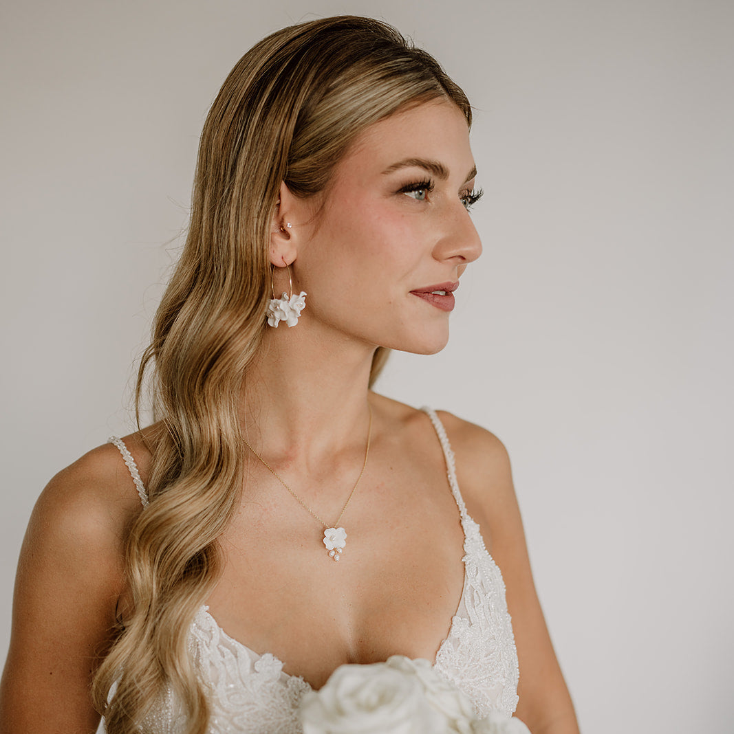 Coco | Braut Halskette mit weißer Blüte