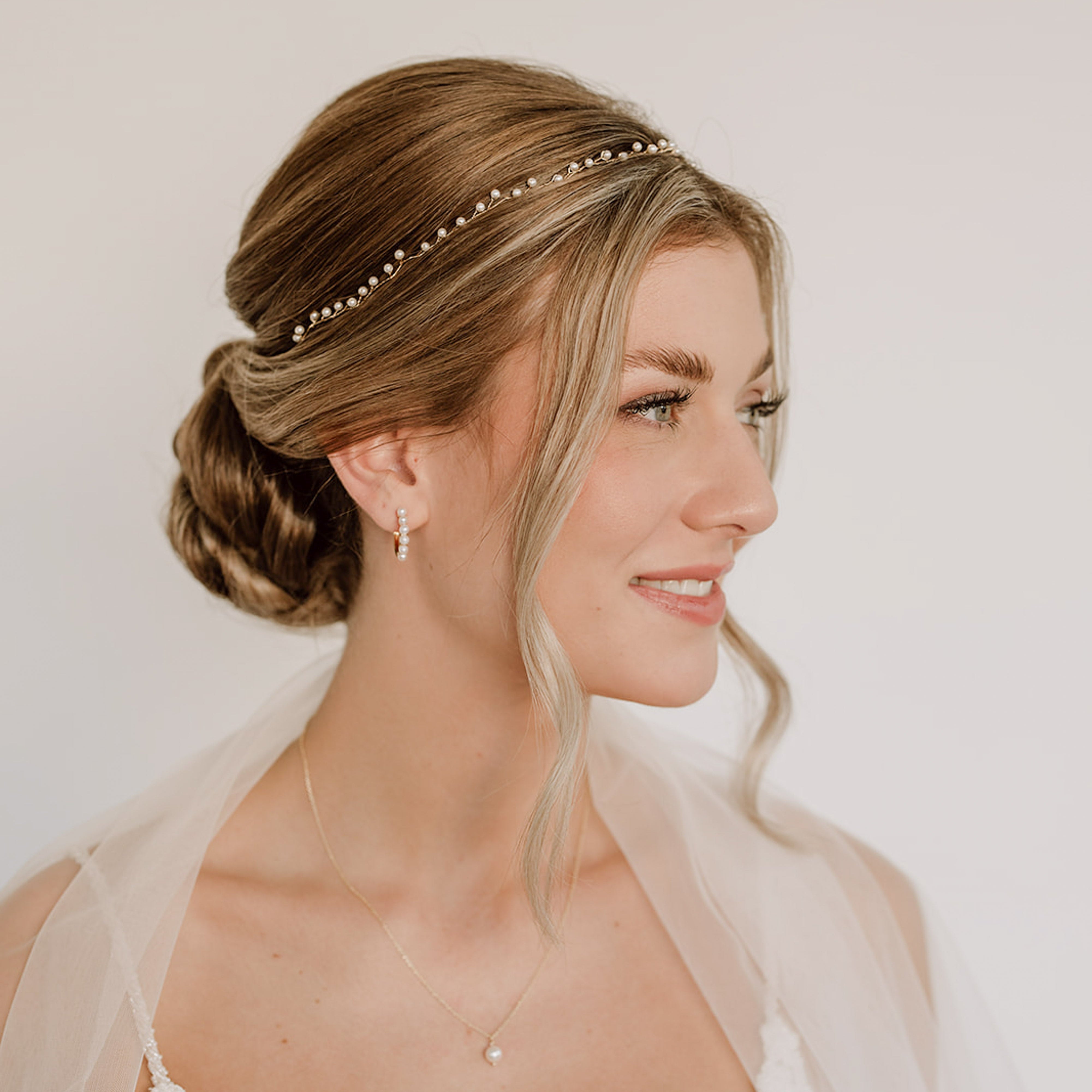 Braut Haarschmuck Set – 41-teilig Mit Röschen, Curlies Und Perlen-Haarnadeln In Weiß