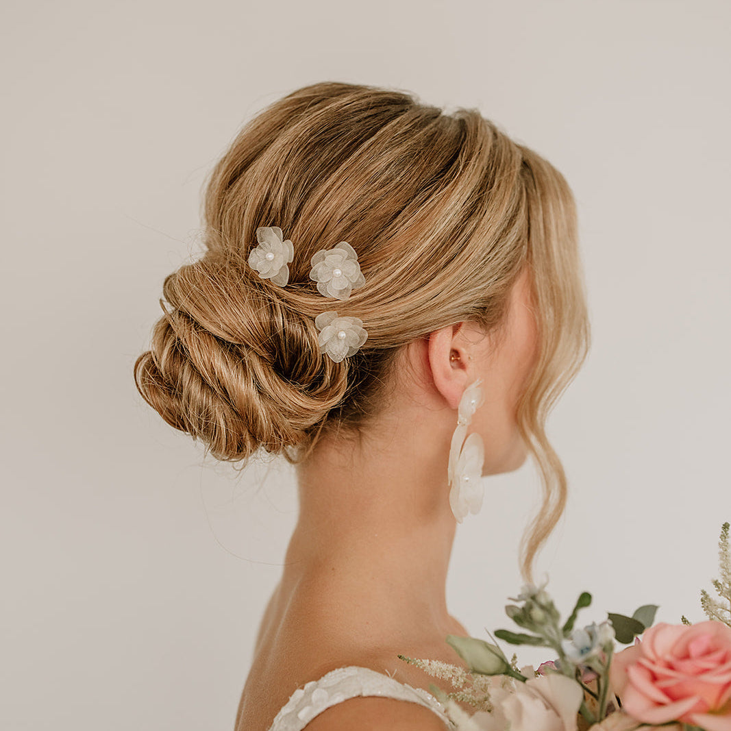 Carry | Haarschmuck mit weißen Blüten