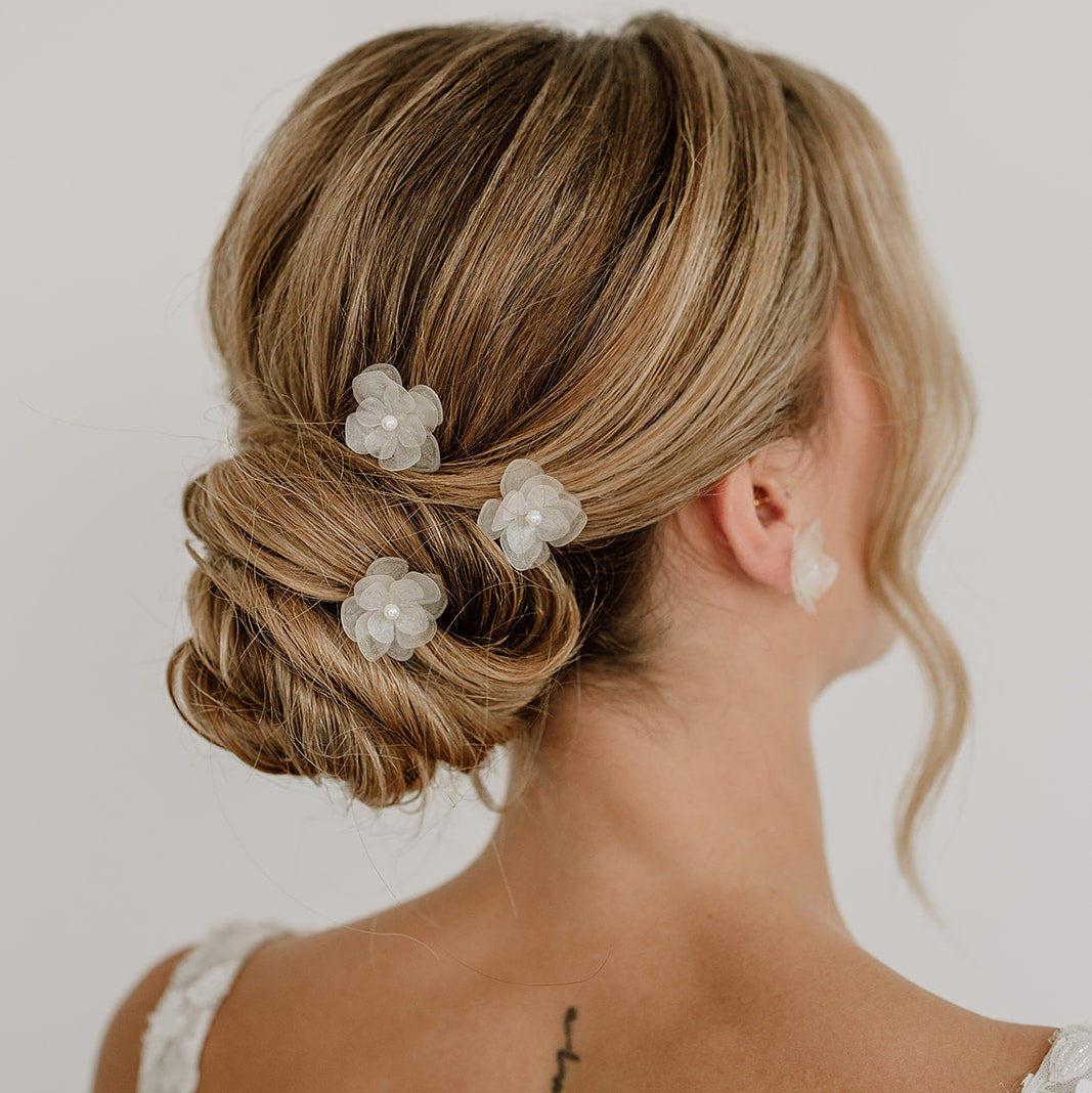 Carry | Haarschmuck mit weißen Blüten