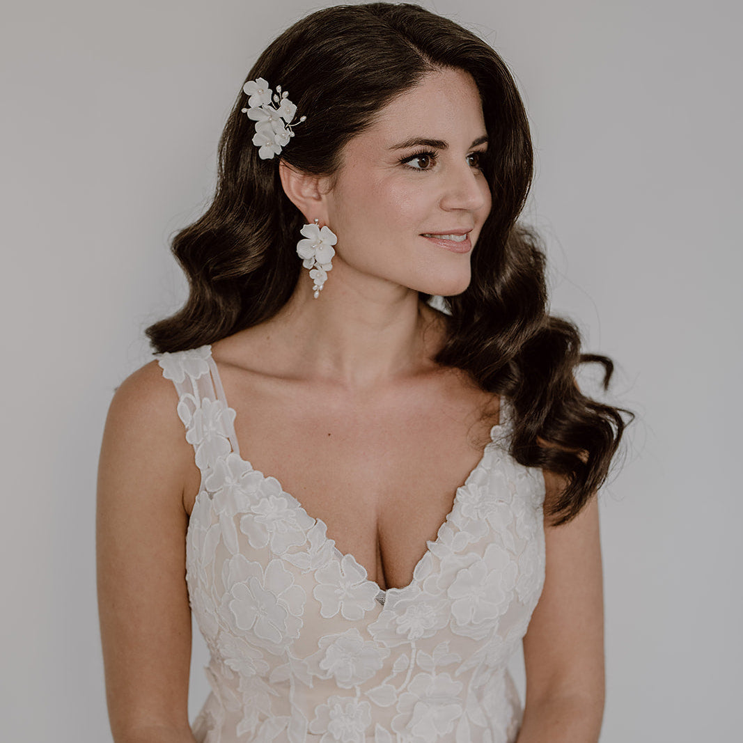 Coco | Braut Haarschmuck - Haarnadeln mit weißen Blüten und echten Perlen