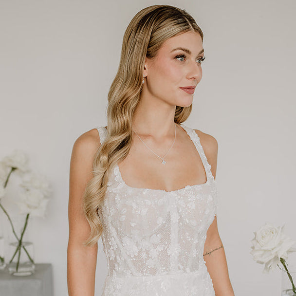 Daisy | Halskette Braut mit kleiner Blüte