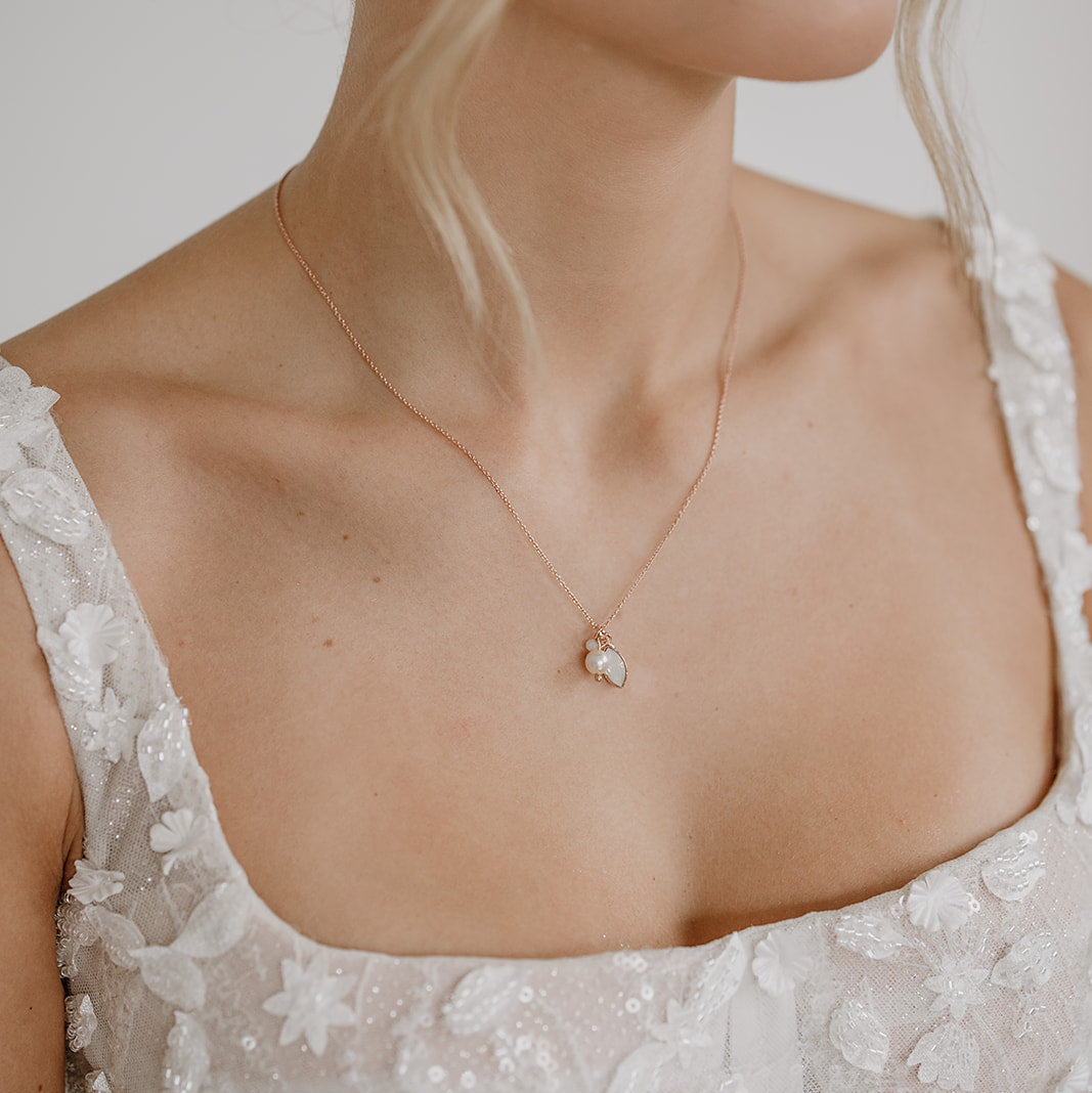 Kylie | Braut Halskette mit Perle und Kristallen