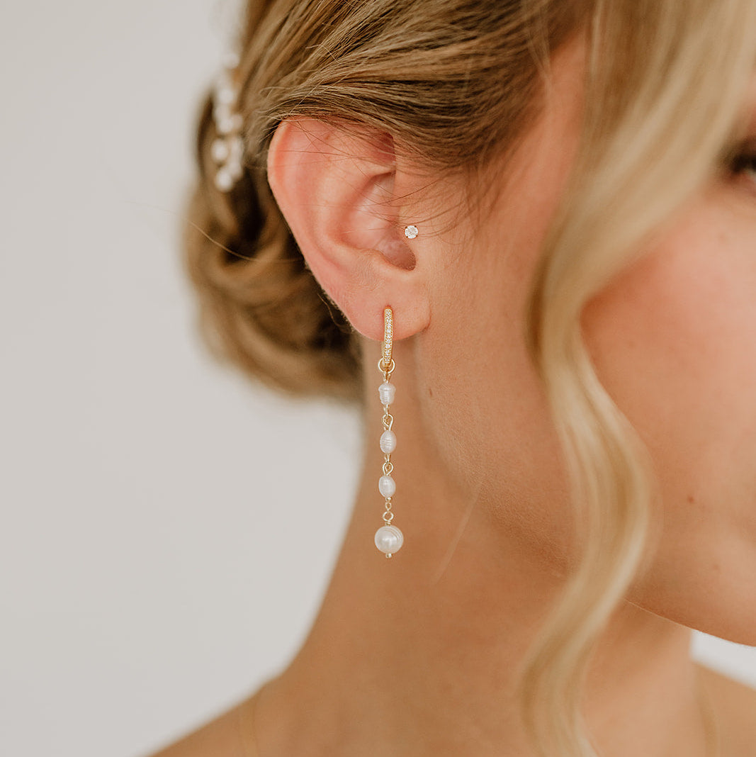 Ariana | Brautohrringe - Creolen mit Zirkonia und echten Süßwasserperlen