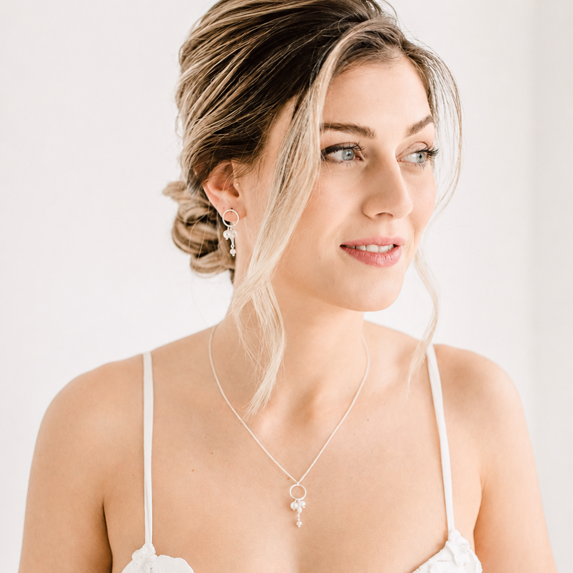 Tonia | Brautohrringe mit Perlen