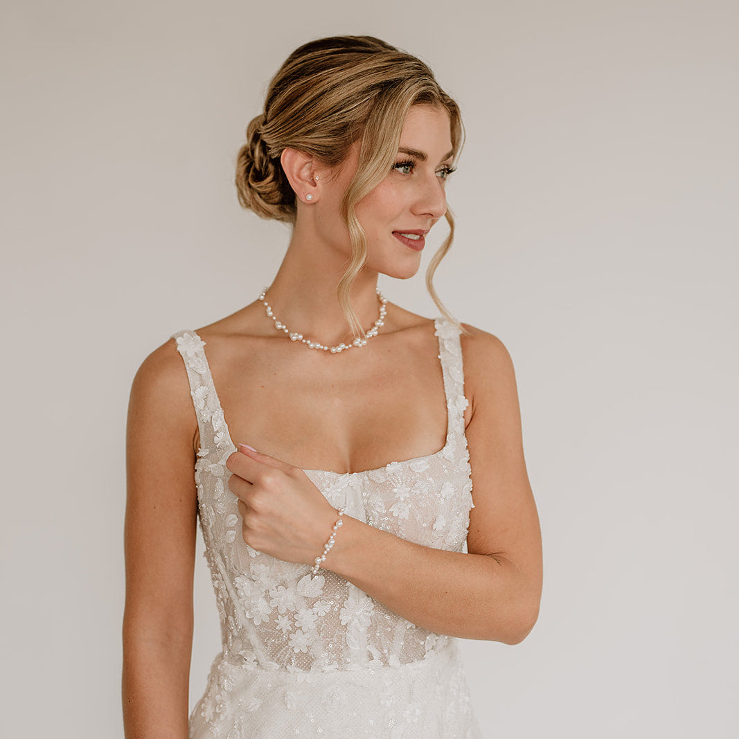 Jasmin | Braut Halskette mit Perlen schwebend