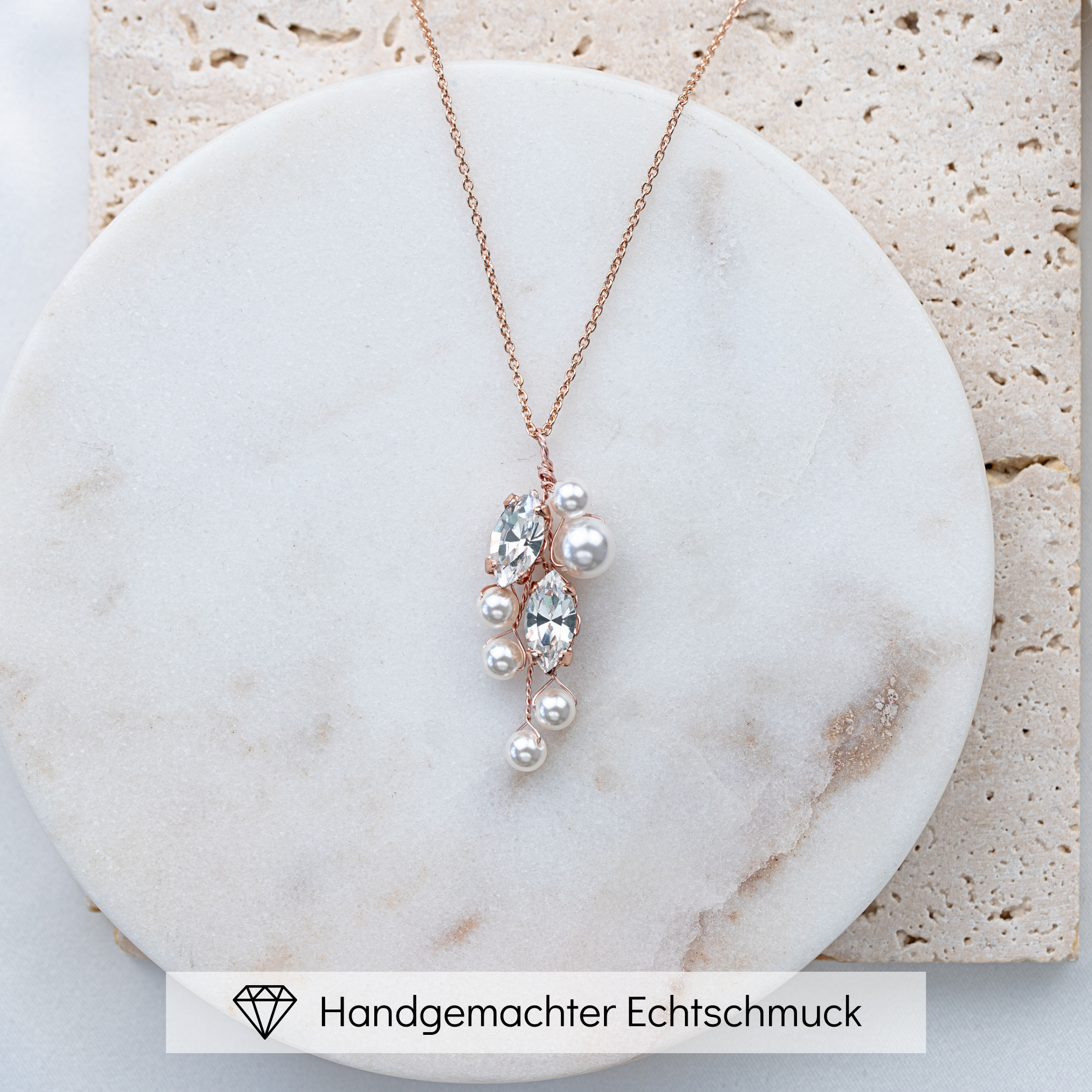 Anastasia | Halskette Hochzeit mit Perlen und Kristallen