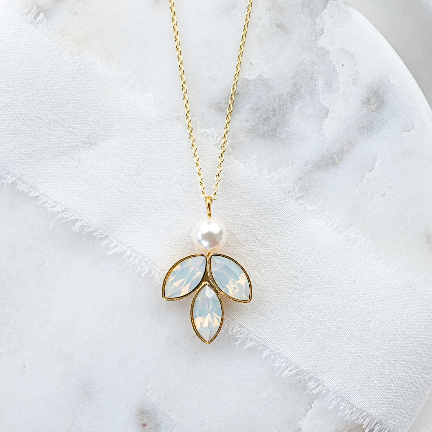 Kate | Braut Halskette mit Perle und Kristalle