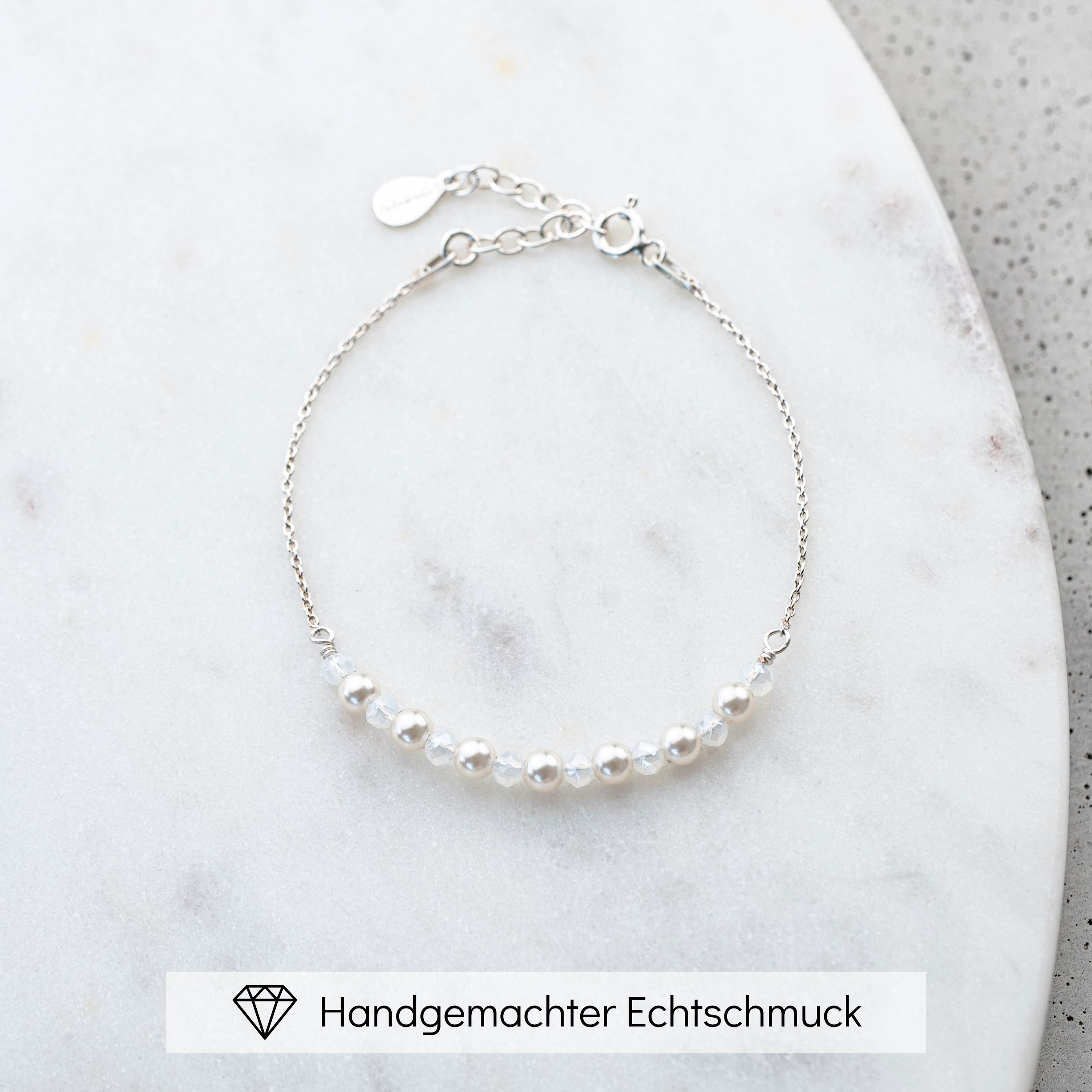 Mila | Armband Hochzeit mit Perlen dezent
