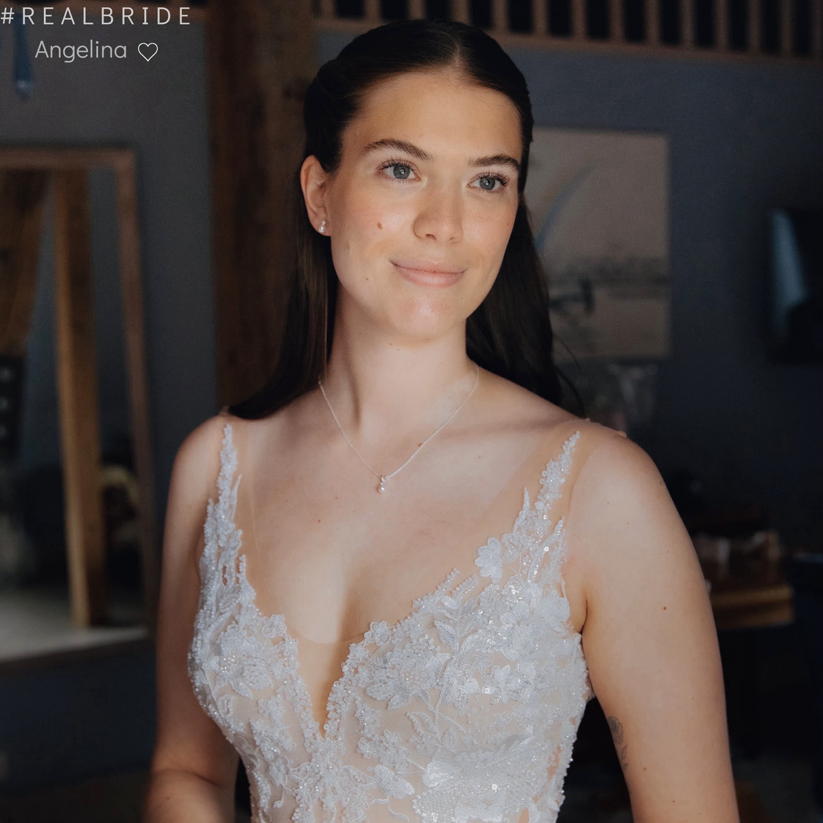 Realbride Anna trägt Set Smilla in 925 Sterlingsilber