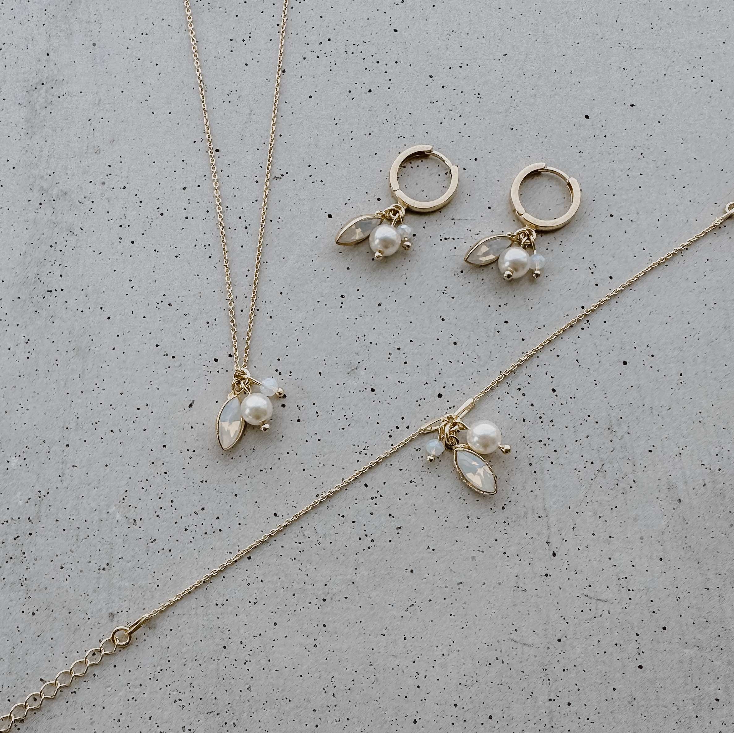 Kylie | Brautschmuck Set mit Perlen und Kristallen